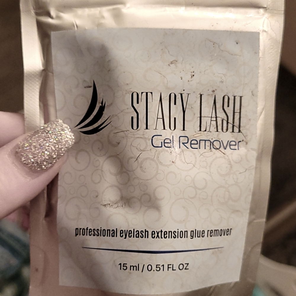 Stacy lash gel remover